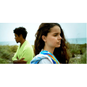 A Jueves de Cine screening: ESTA ISLA